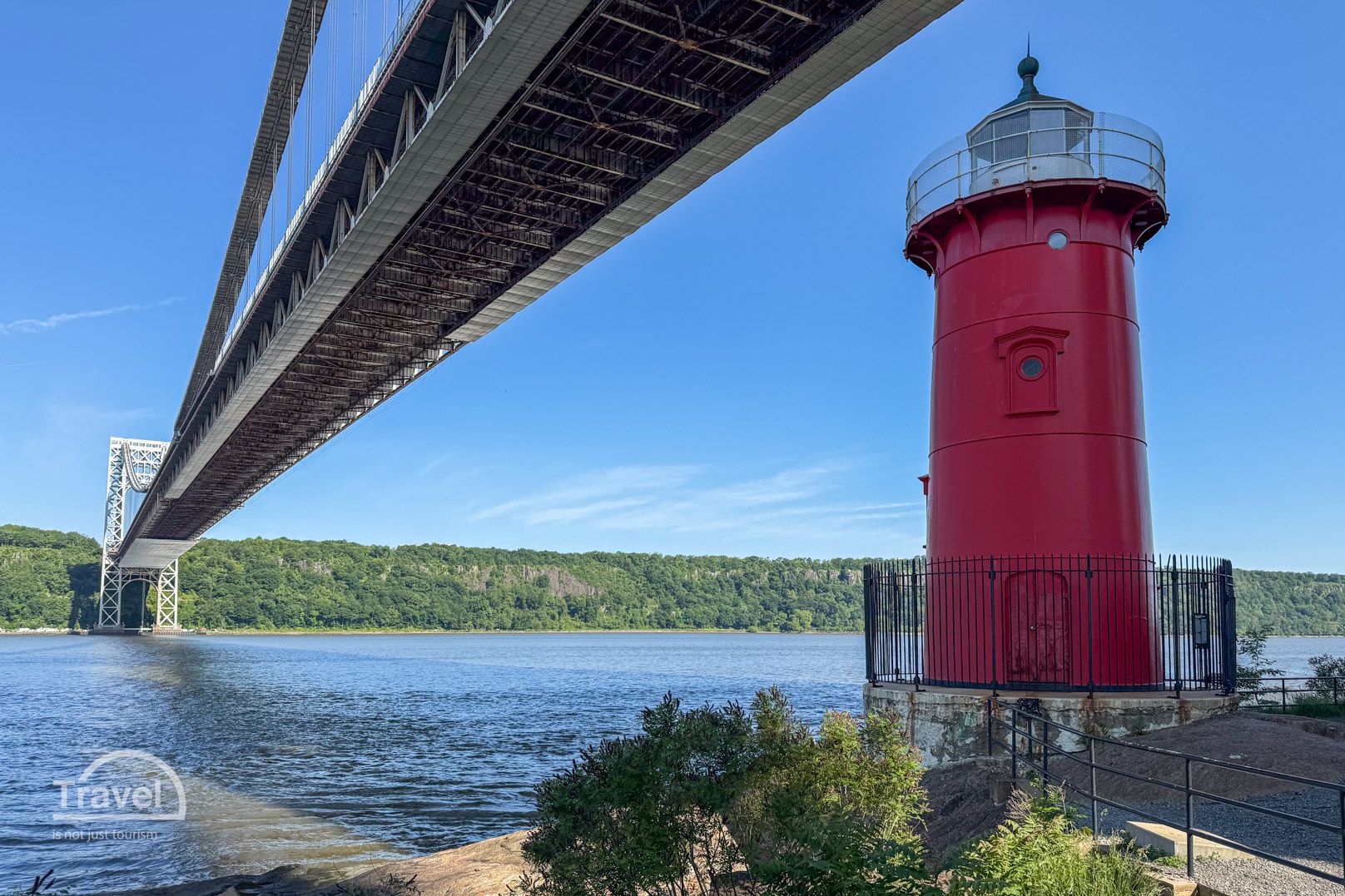 The Little Red Lighthouse bajo el George Washington Bridge, una visita imprescindible en el Upper Manhattan de Nueva York