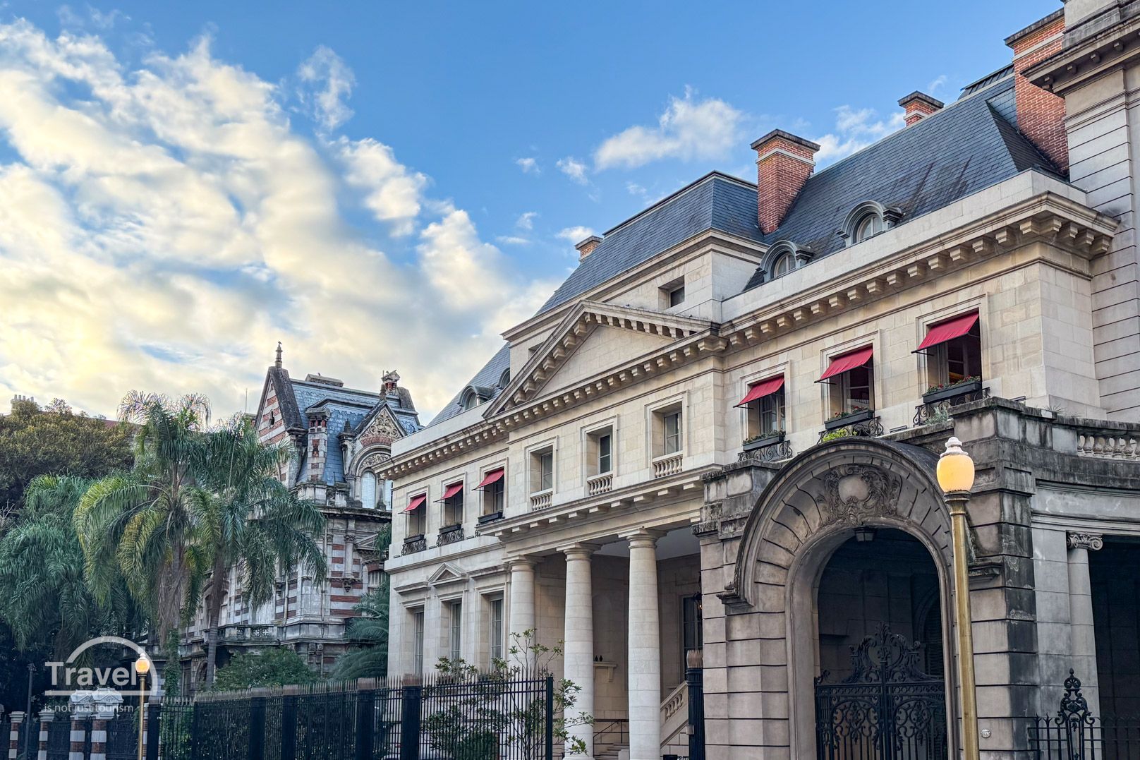 Avenida Alvear Recoleta