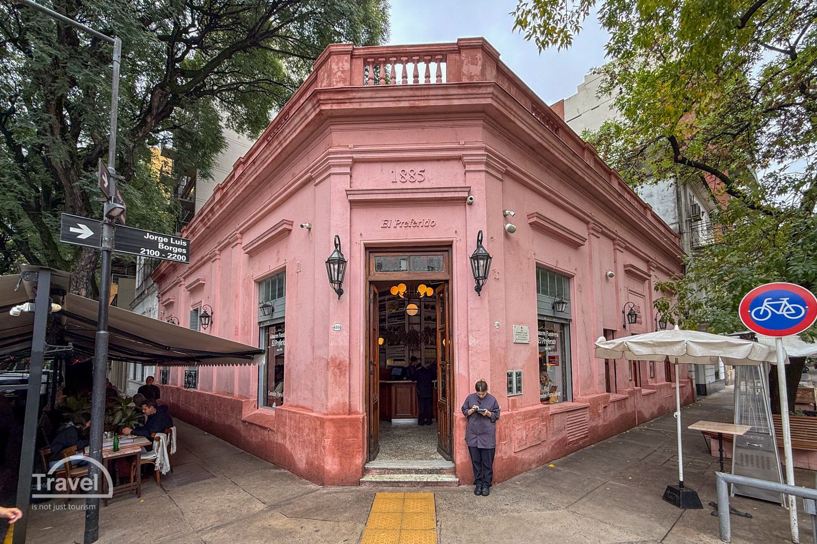Mendoza - Buenos Aires · Avenida Corrientes · Palermo · Ateneo