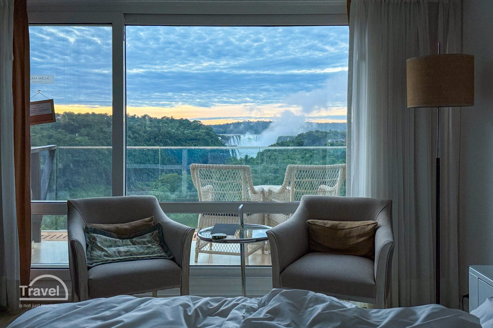 Amanecer Gran Meliá Iguazú