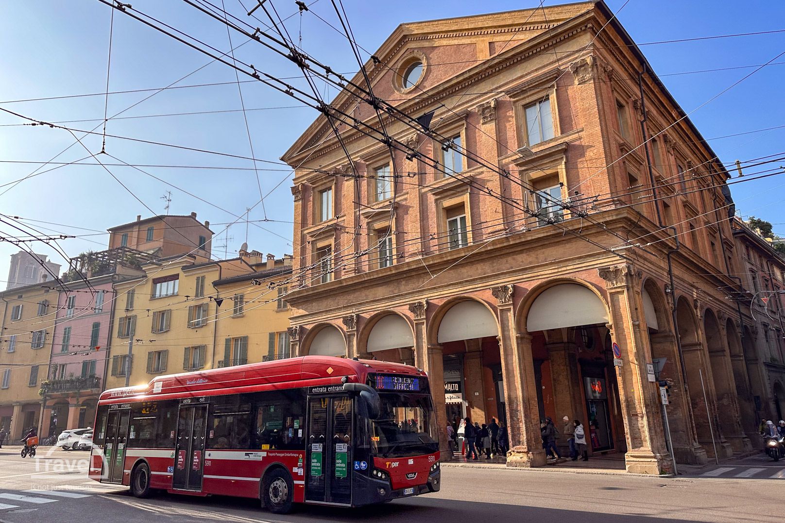 Toda la información sobre cómo moverse en transporte público en la ciudad de Bolonia